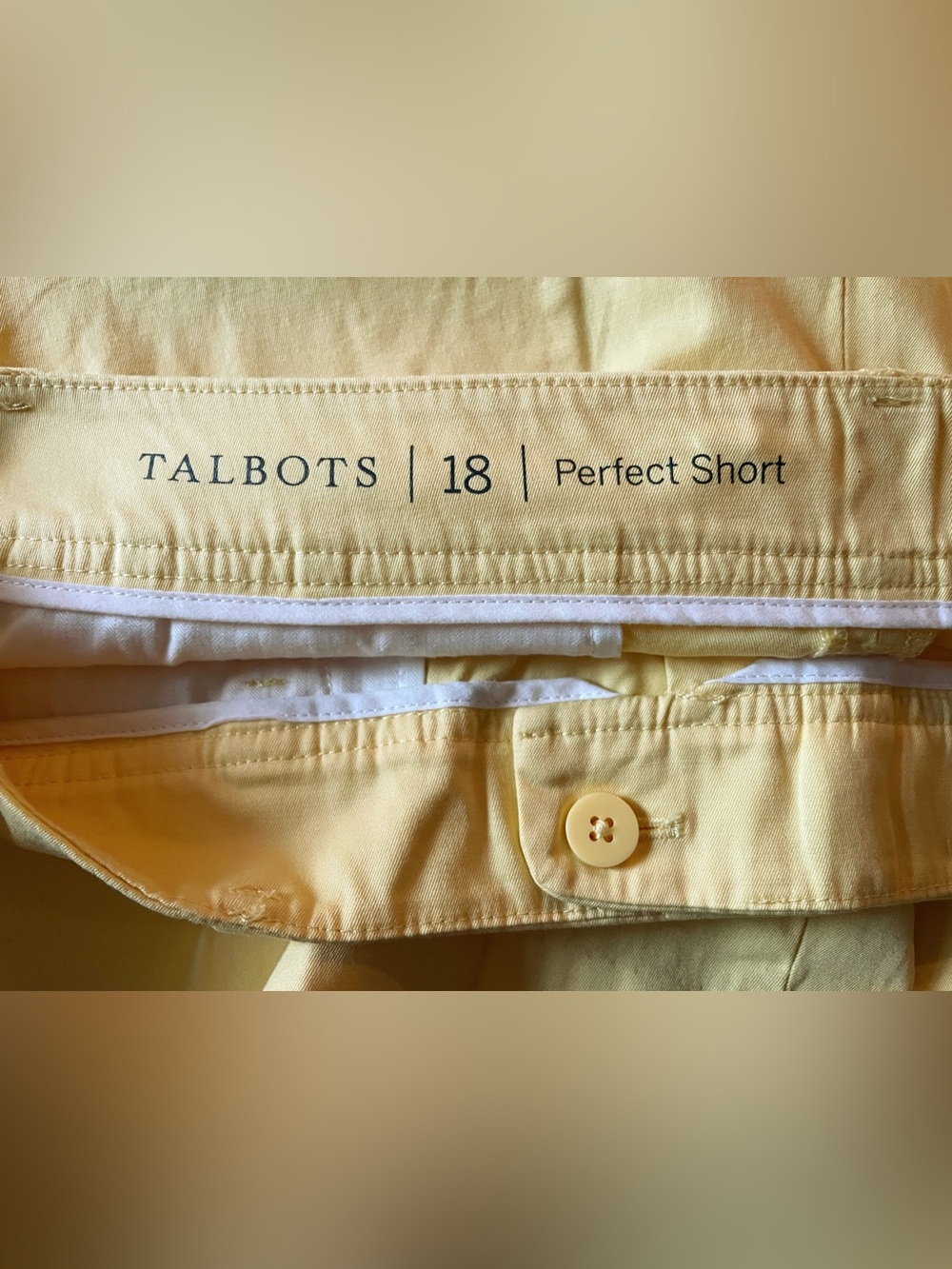 Talbots Light Yellow ‘Perfect’ Cotton Chino Shorts Size 18 - NWOT - Picture 4 of 10